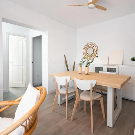 Moderno Playa Laguna Apartment