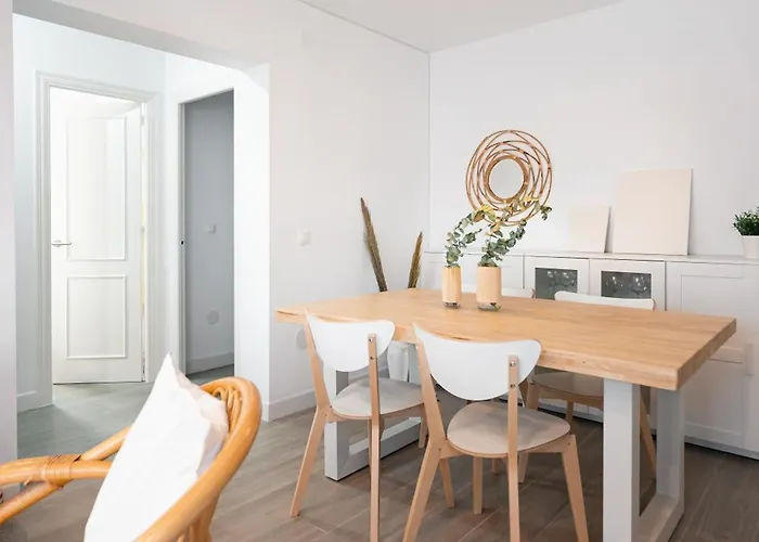 Moderno Playa Laguna Apartment